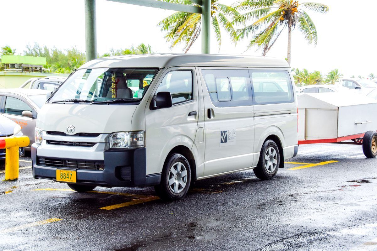 8 Best Airport Transfers in Rarotonga & the Cook Islands [2023]